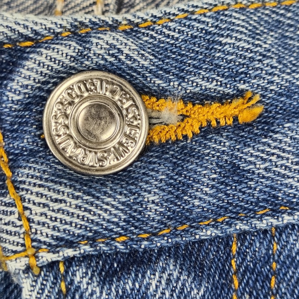 Levis 550 Relaxed Fit Jeans Mens 36x34 Medium Wash Blue Denim 100% Cotton Mexico - Picture 7 of 16